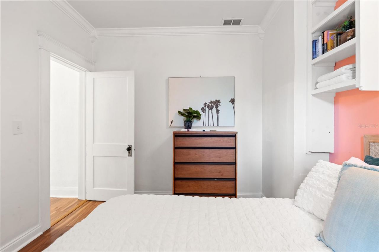 324 W Haya Street, Tampa, FL 33603 Photo