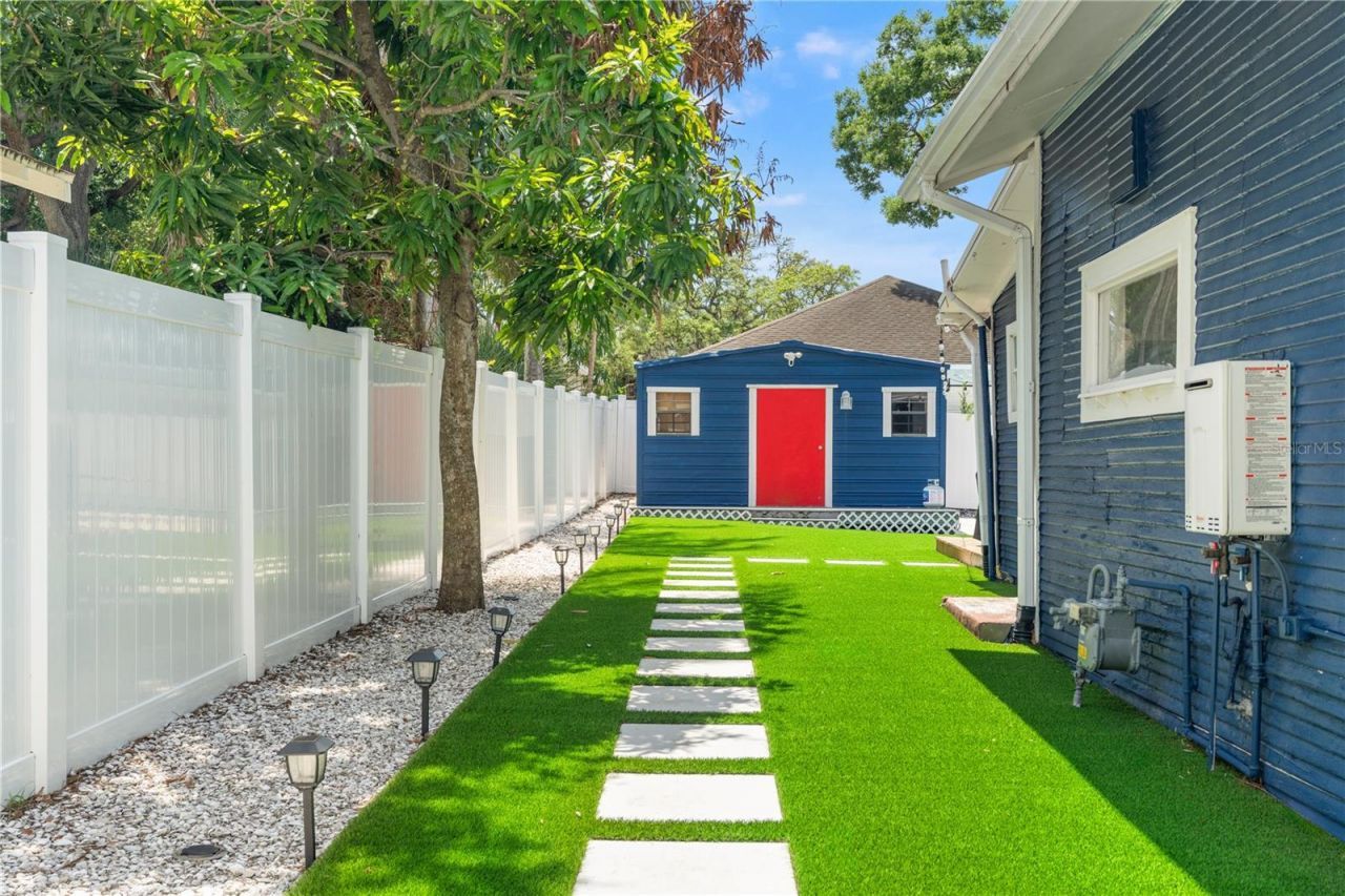 324 W Haya Street, Tampa, FL 33603 Photo