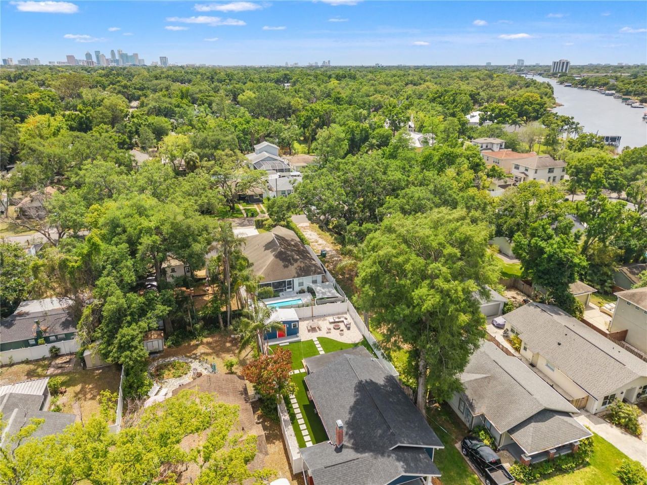 324 W Haya Street, Tampa, FL 33603 Photo