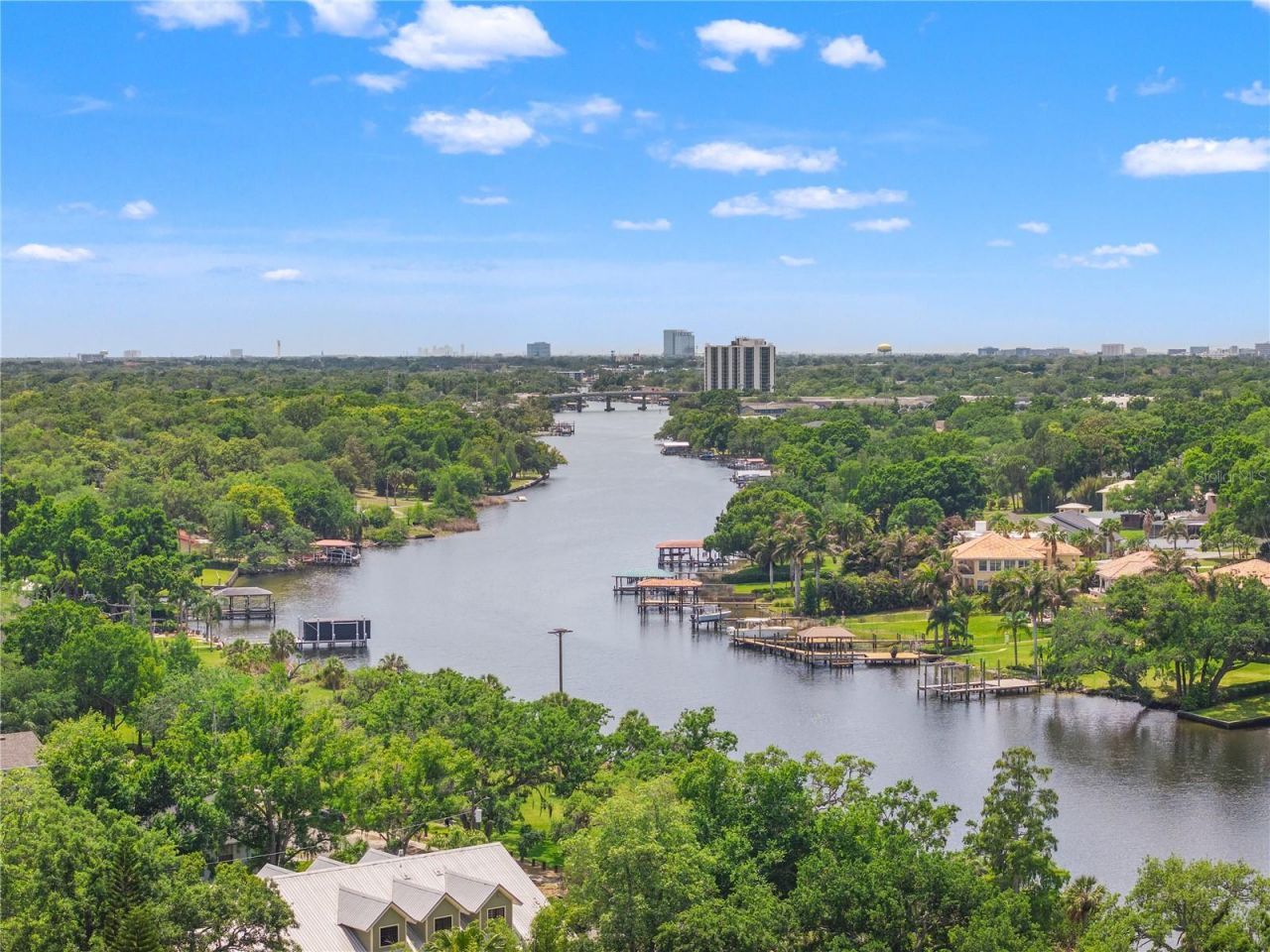 324 W Haya Street, Tampa, FL 33603 Photo