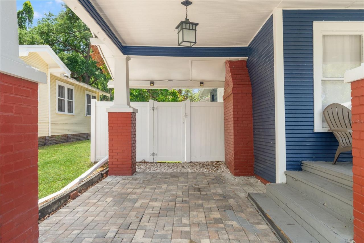 324 W Haya Street, Tampa, FL 33603 Photo