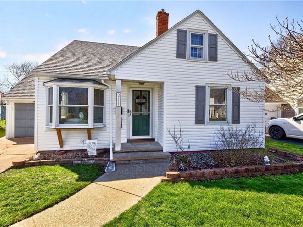 211 Cabot Road, Rochester, NY 14626
