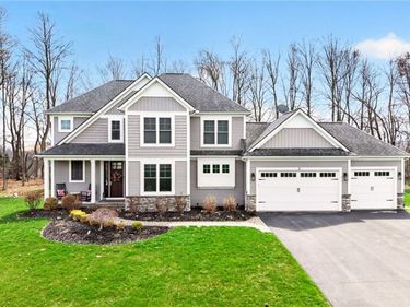 3 Camellia Rise , Fairport, NY 14450