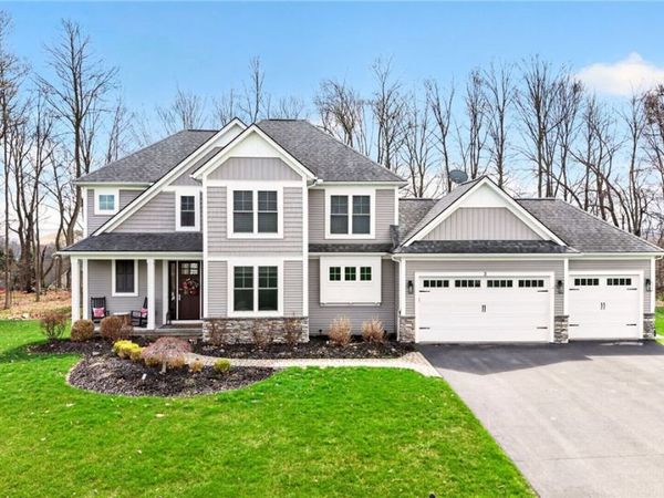 3 Camellia Rise, Fairport, NY 14450