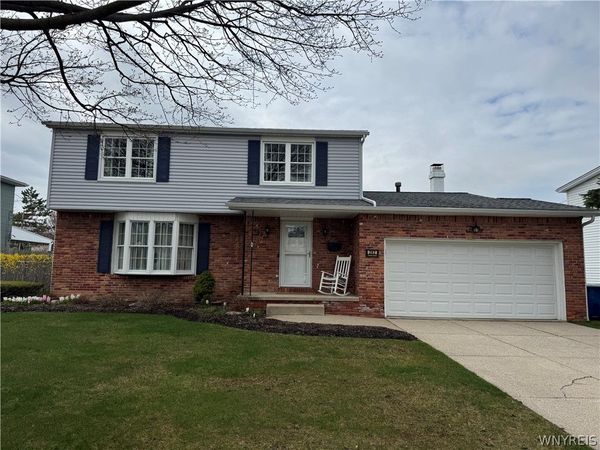 202 Sagewood, Buffalo, NY 14221