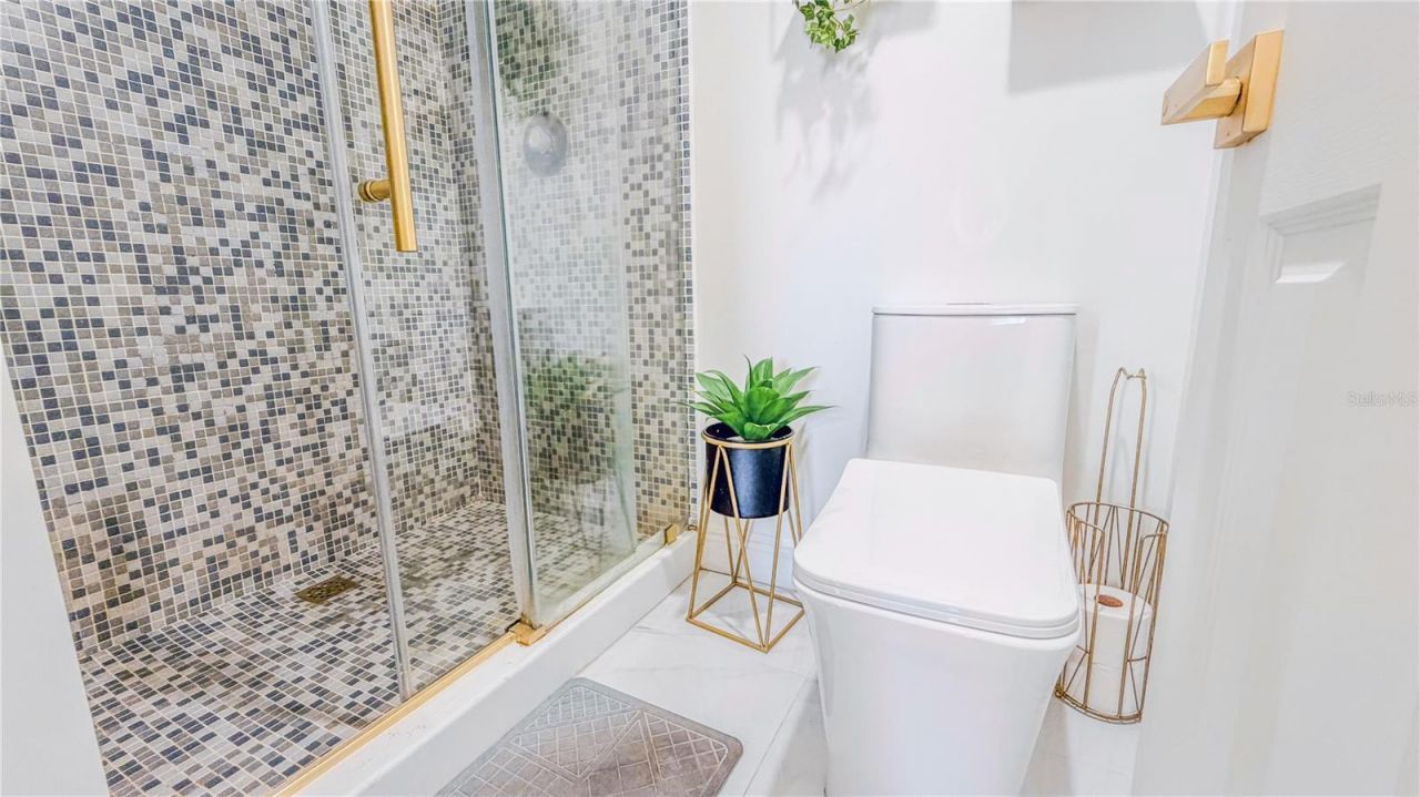 3635 Whitehall Drive, Unit 401, West Palm Beach, FL 33401 Photo