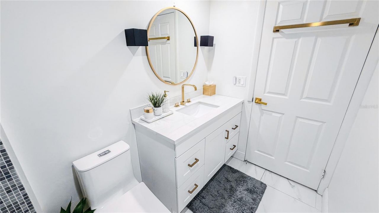 3635 Whitehall Drive, Unit 401, West Palm Beach, FL 33401 Photo