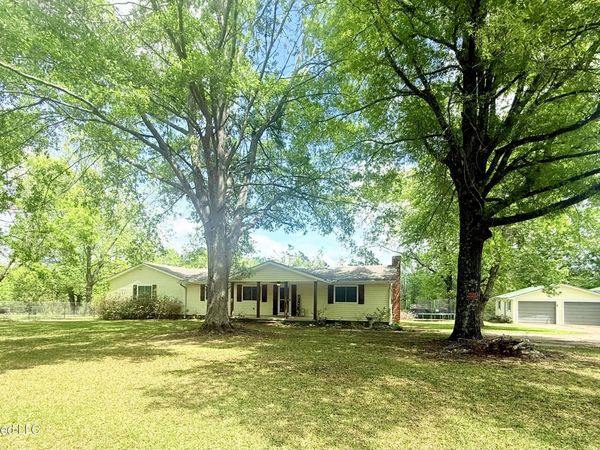 118 County Road 606, Oakland, MS 38948