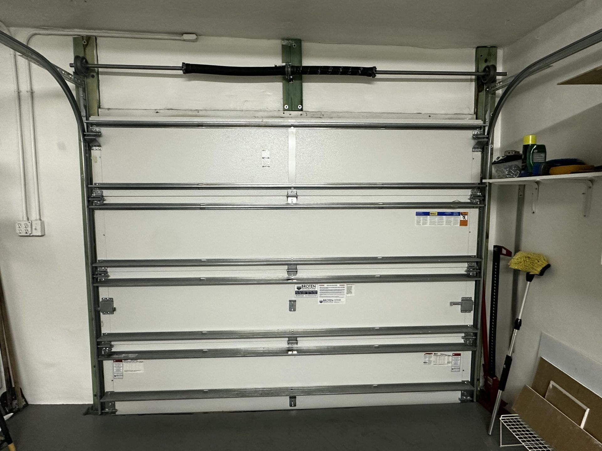 8691 NW 28th Place, Sunrise, FL 33322 Photo