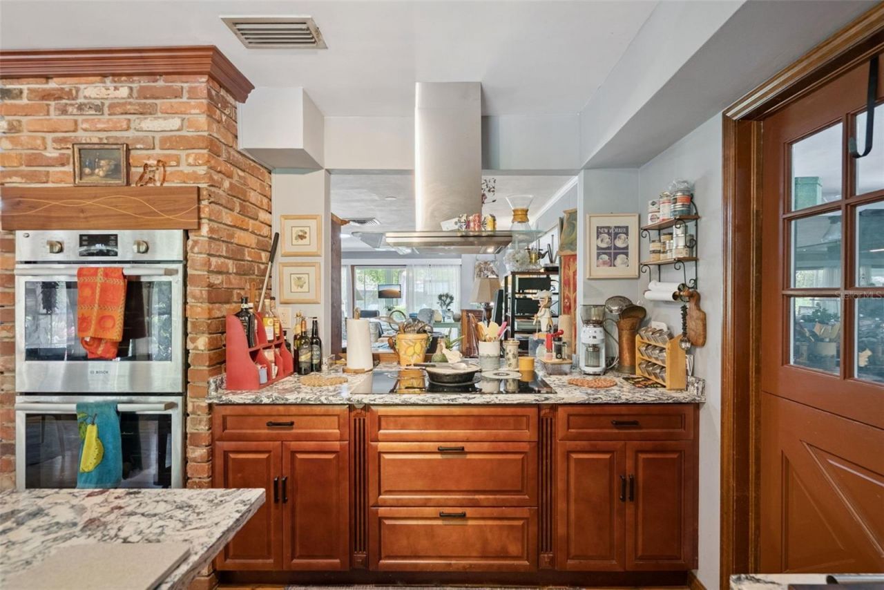 295 Frances Circle, Altamonte Springs, FL 32701 Photo