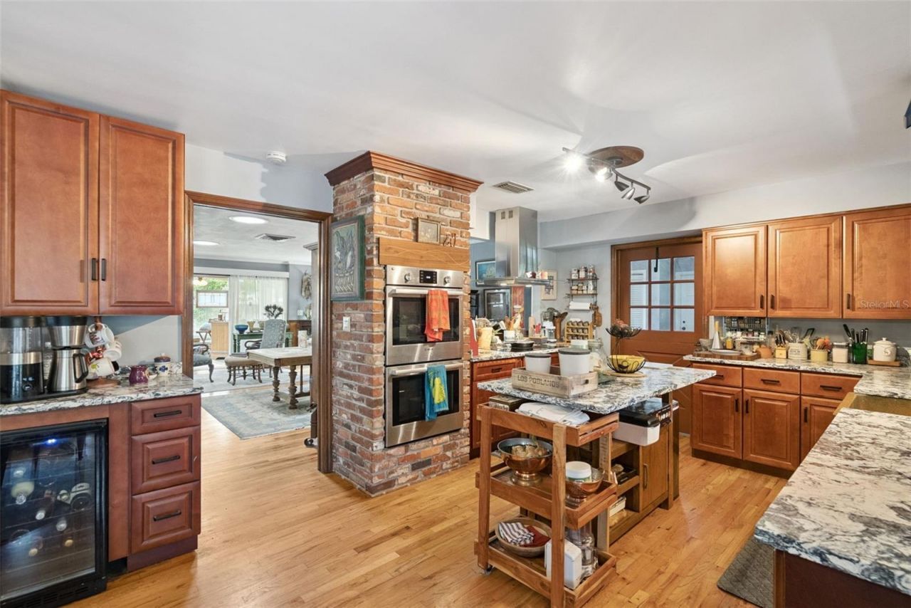 295 Frances Circle, Altamonte Springs, FL 32701 Photo