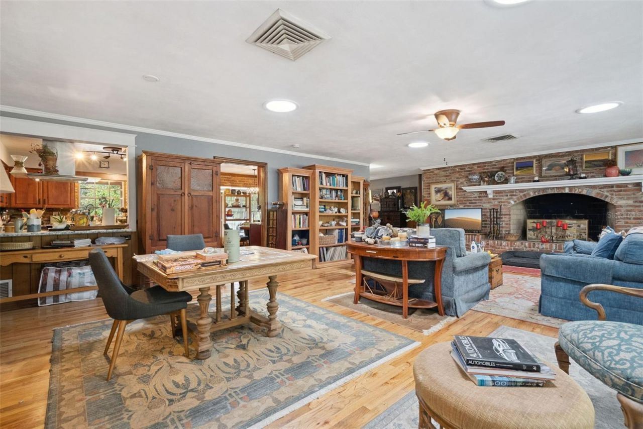 295 Frances Circle , Altamonte Springs, FL 32701 Photo