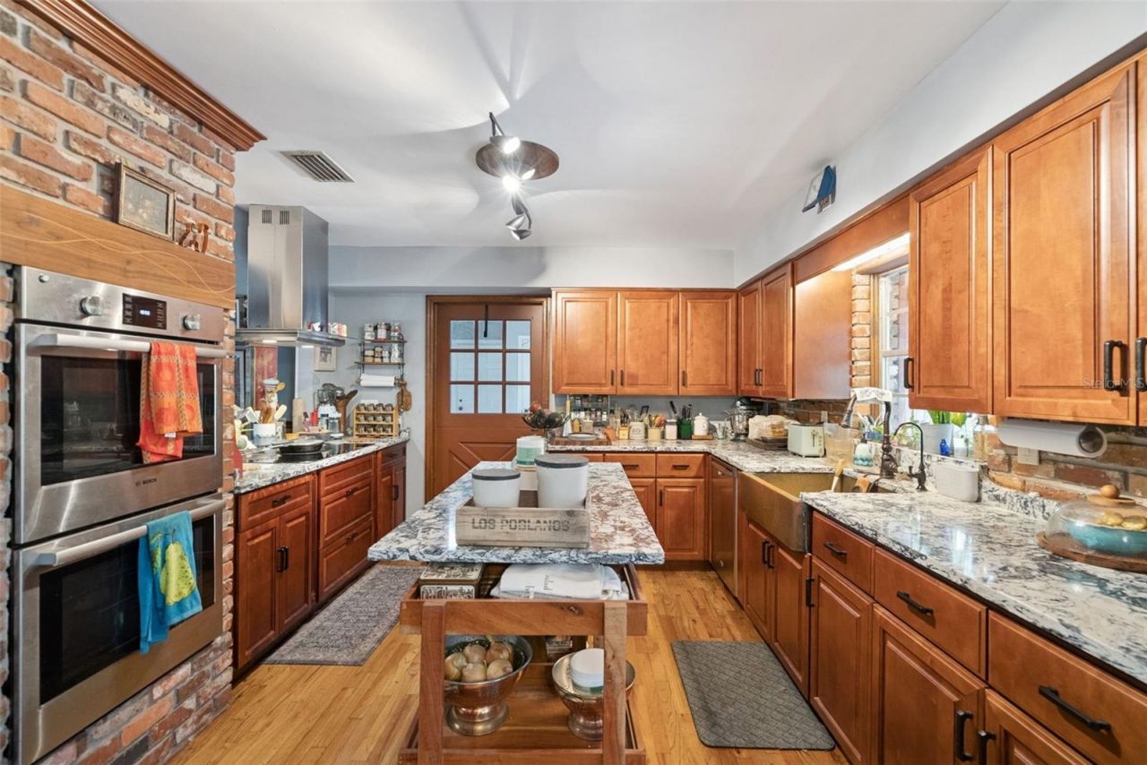 295 Frances Circle , Altamonte Springs, FL 32701 Photo