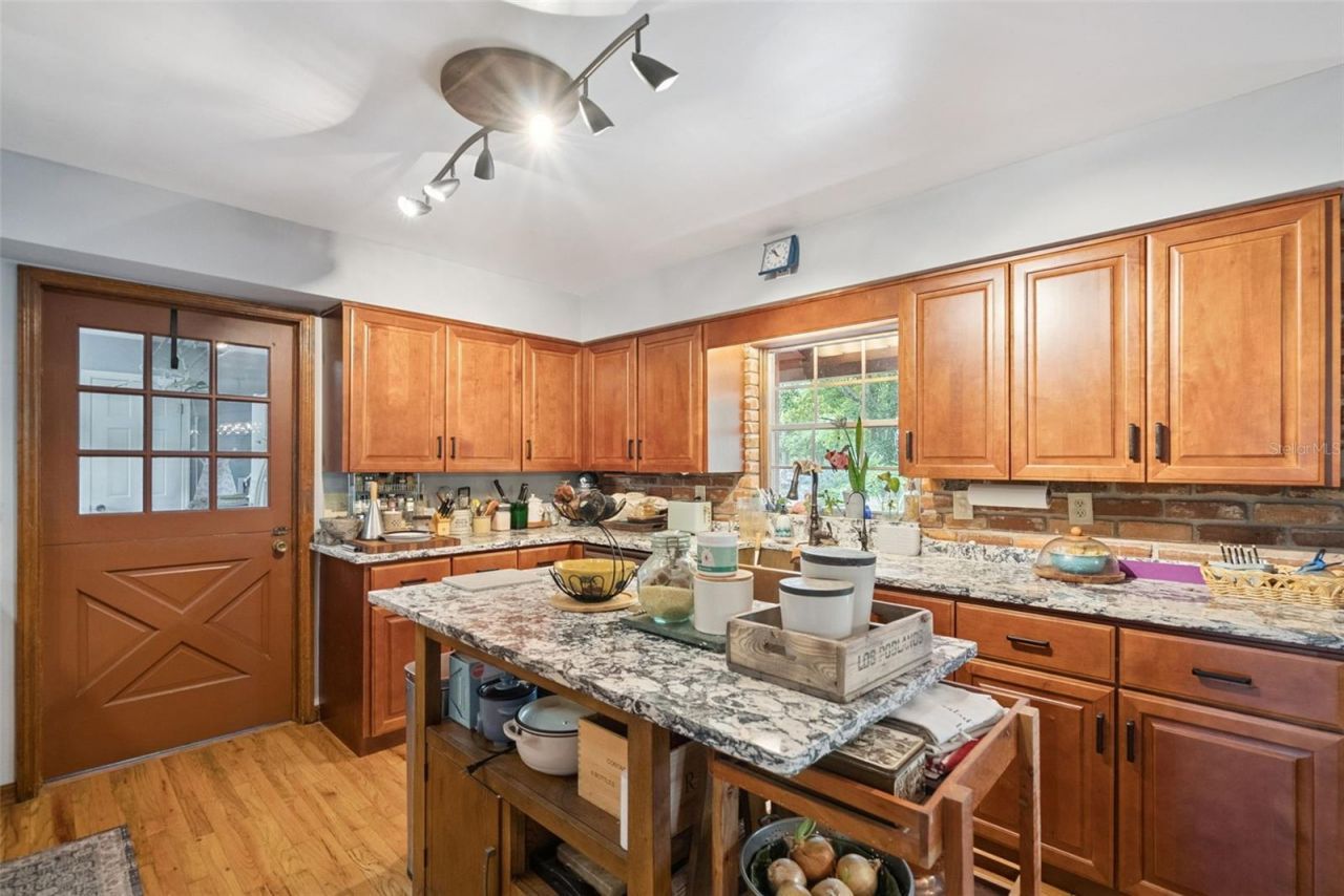 295 Frances Circle, Altamonte Springs, FL 32701 Photo