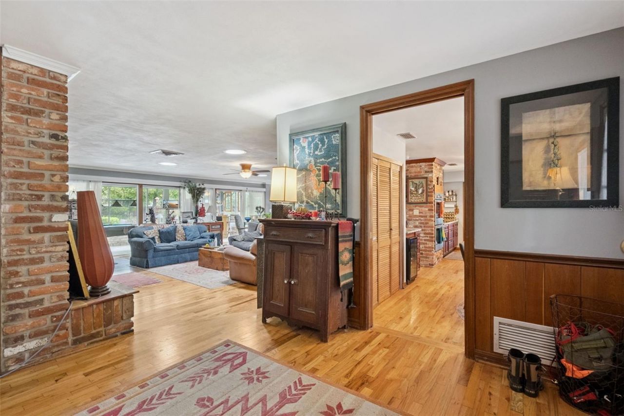 295 Frances Circle , Altamonte Springs, FL 32701 Photo