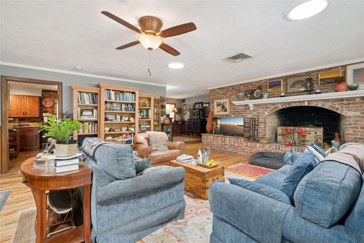 295 Frances Circle , Altamonte Springs, FL 32701 Photo