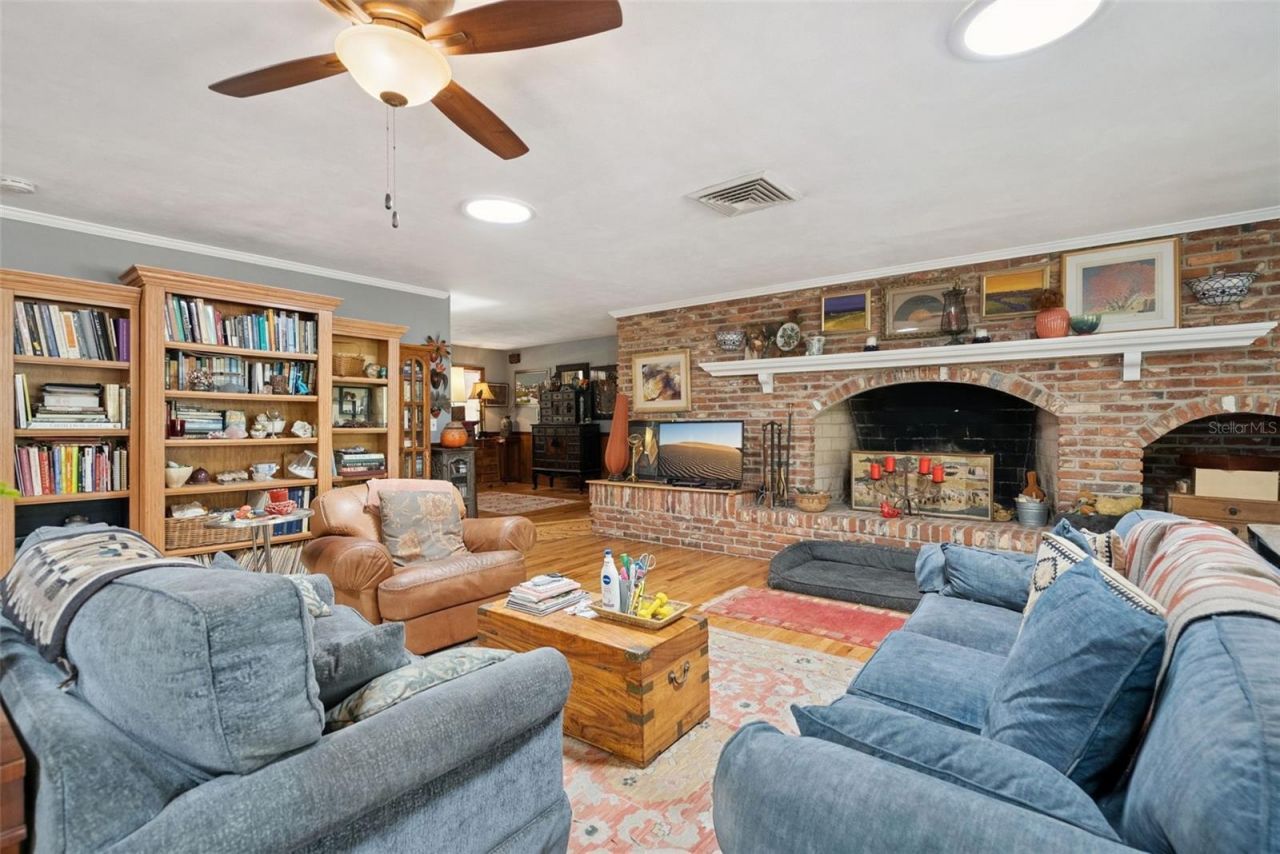 295 Frances Circle , Altamonte Springs, FL 32701 Photo