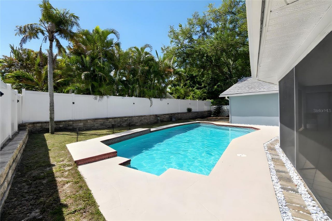 1668 Allens Ridge Drive N, Palm Harbor, FL 34683 Photo