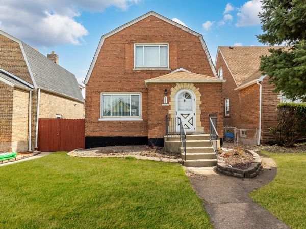 5255 S Menard Avenue , Chicago, IL 60638