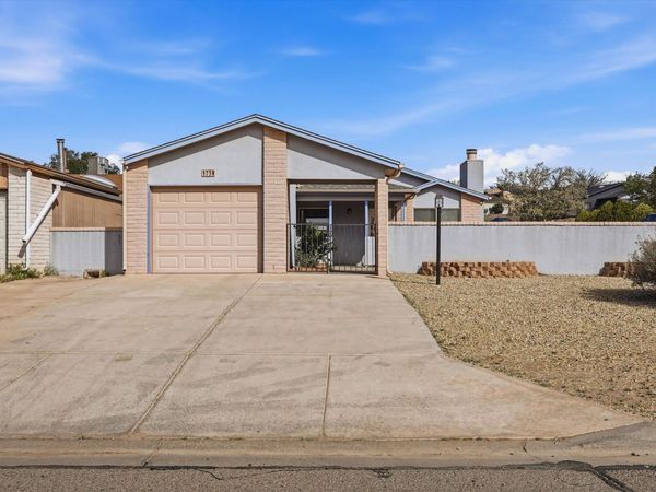 175 Pearl Drive NE, Rio Rancho, NM 87124