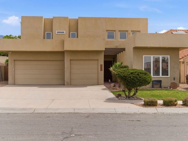 8308 Stoney Place NE, Albuquerque, NM 87122