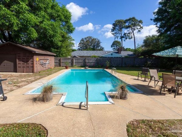 3860 Collingswood Rd, Pensacola, FL 32514