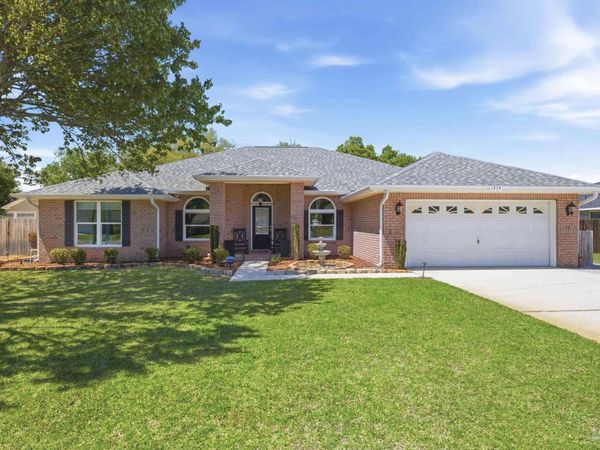 1959 Hawthorne Dr, Navarre, FL 32566