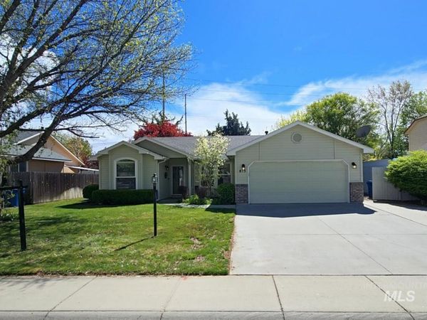 813 Oakmont, Nampa, ID 83686