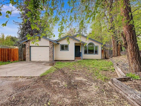 2501 W Hill Rd, Boise, ID 83702