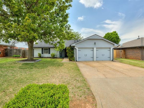 9927 Georgia Avenue, The Village, OK 73120