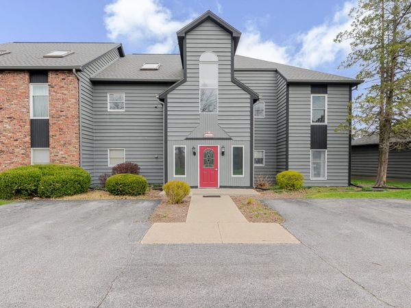 1300 Winding Ridge Lane, Unit A7, Valparaiso, IN 46383