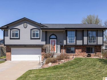 1702 Savannah Drive , Papillion, NE 68133