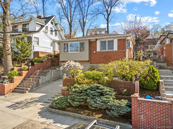 45-76 Browvale Lane , Little Neck, NY 11362