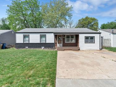 1021 N Kokomo Ave, Derby, KS 67037