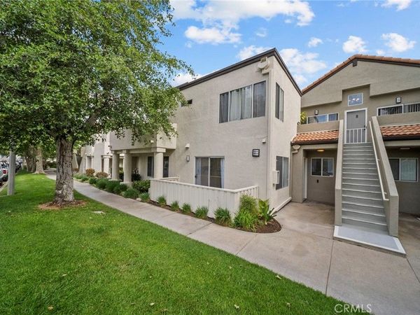 21370 Nandina Lane, Unit 103, Newhall, CA 91321