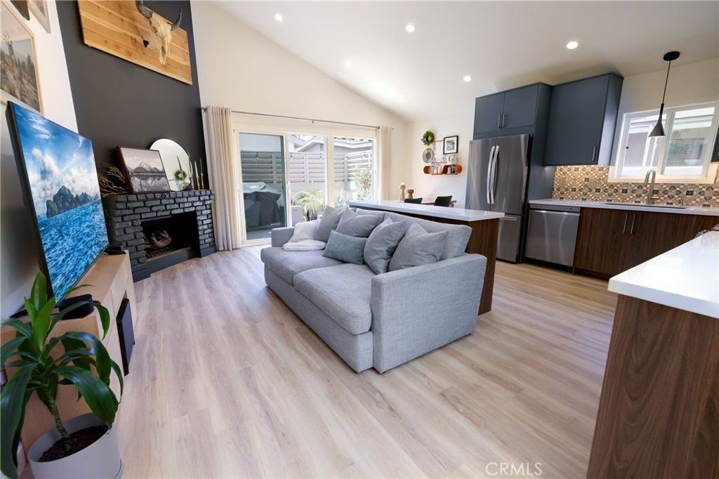 1651 Park, Unit B, Long Beach, CA 90815 Main Photo