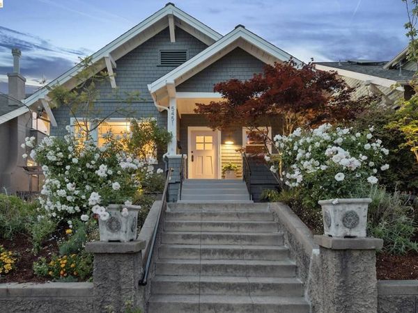 5451 Lawton Ave, Oakland, CA 94618