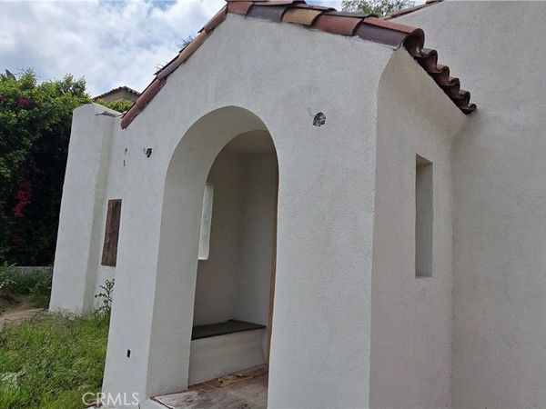 2680 Ivan Hill, Los Angeles, CA 90039