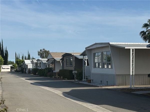 8801 ETON AVENUE, Unit 35, Canoga Park, CA 91304