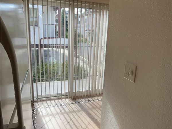 2429 SE 2429 Oswego Street SE, Unit D, Pasadena, CA 91107