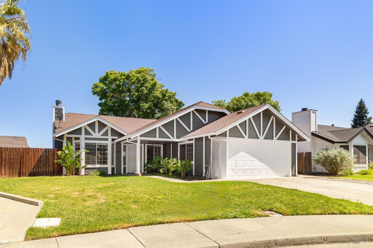 525 Amanda Court, Vacaville, CA 95687 Main Photo