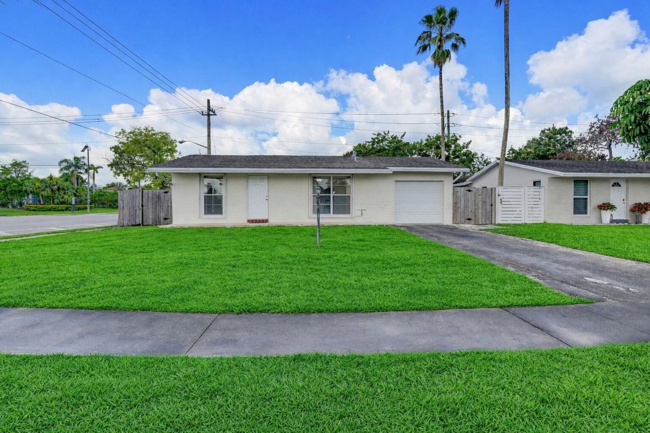 22229 SW 65th Terrace, Boca Raton, FL 33428 Photo