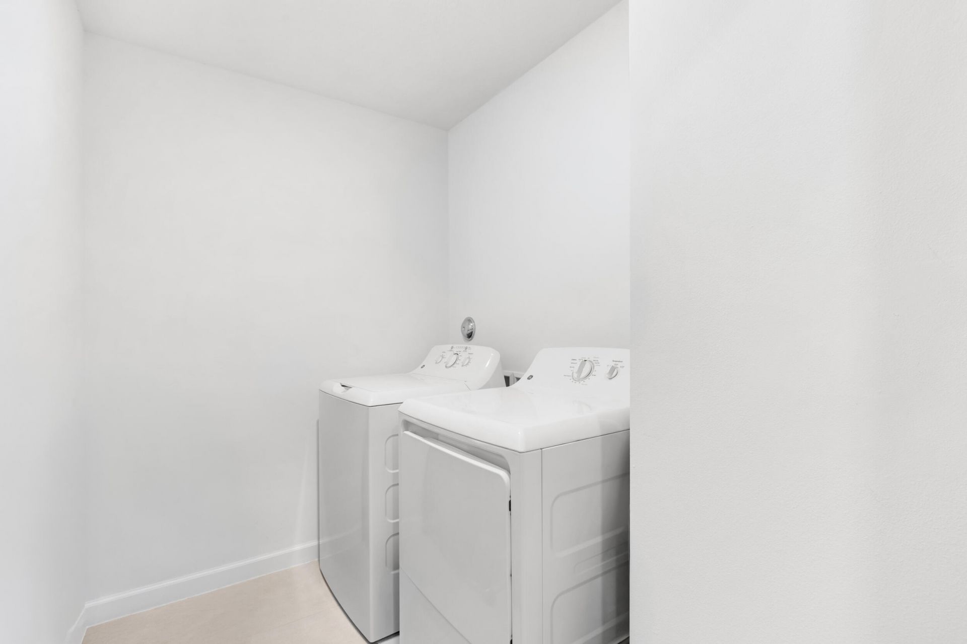 1004 Sweet Briar Lane, Riviera Beach, FL 33410 Photo