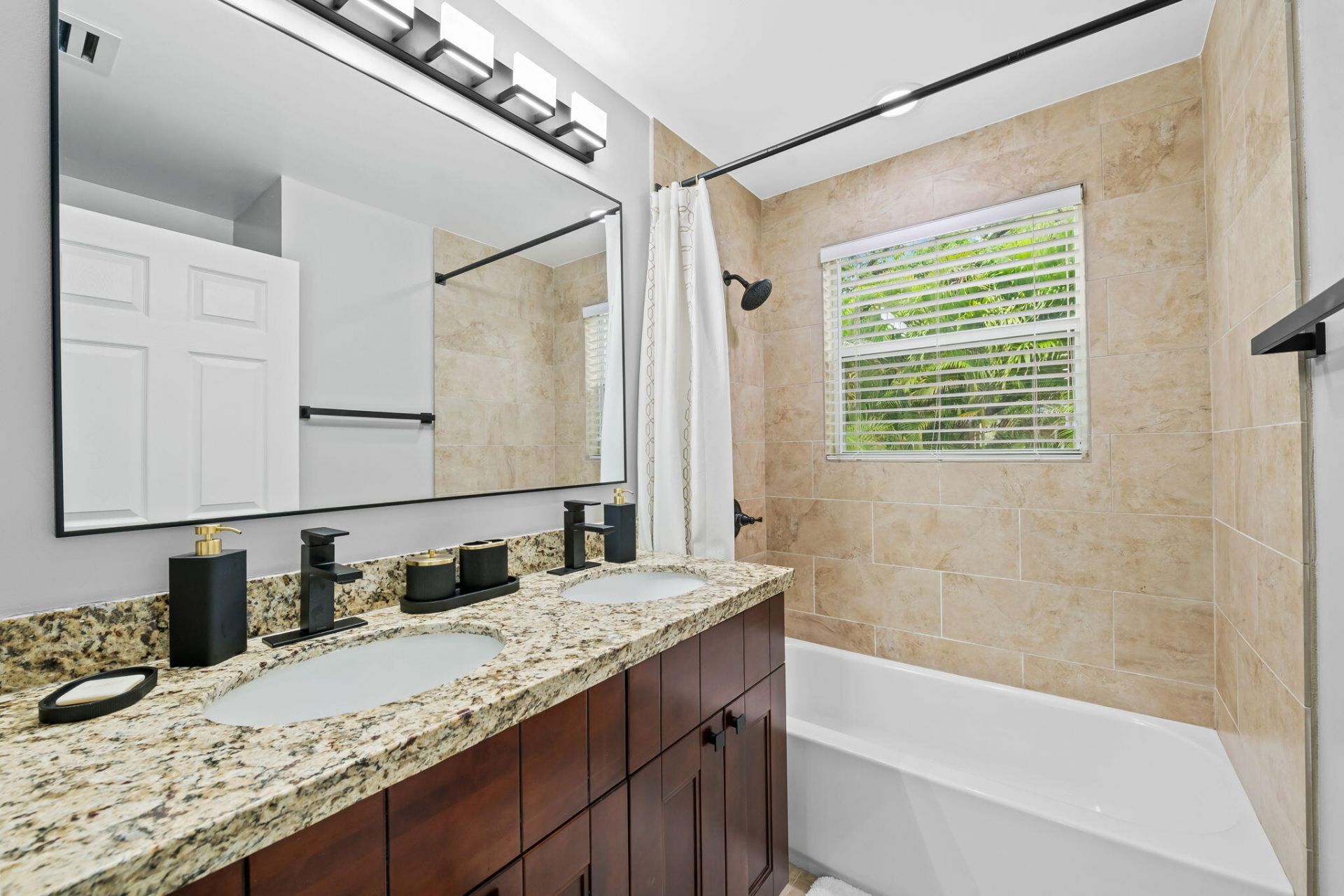 7685 NW 61st Terrace, Parkland, FL 33067 Photo