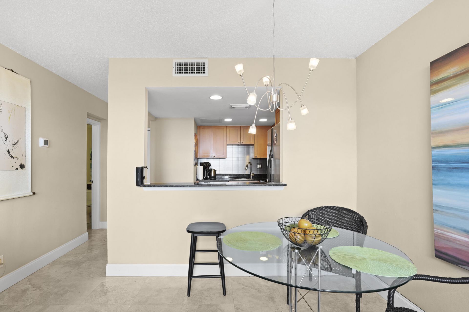 1830 Embassy Drive, Unit 122, West Palm Beach, FL 33401 Photo