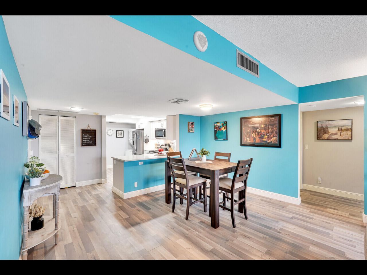 2400 Presidential Way, Unit 401, West Palm Beach, FL 33401 Photo