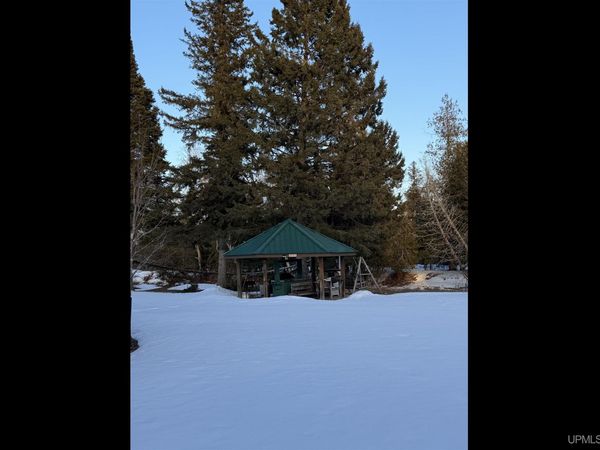 315796 Cabbage Road, Portage Twp, MI 49931