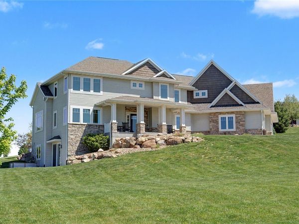3960 Macbride Pl NE, Solon, IA 52333