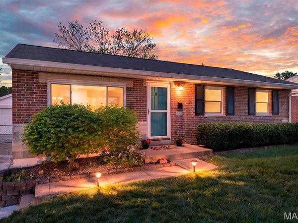 218 Hernan Drive , St Louis, MO 63123