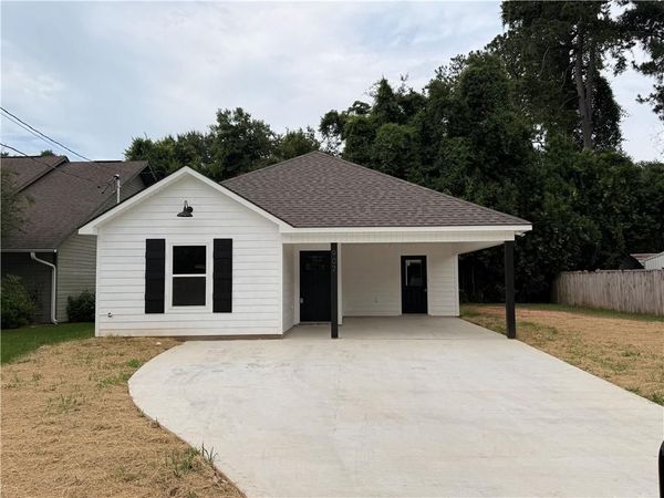 907 TEXAS Avenue, Alexandria, LA 71301
